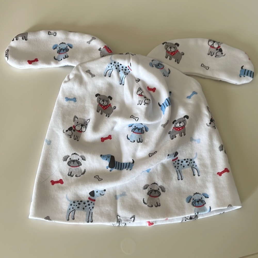 NWOT kissy kissy baby hat